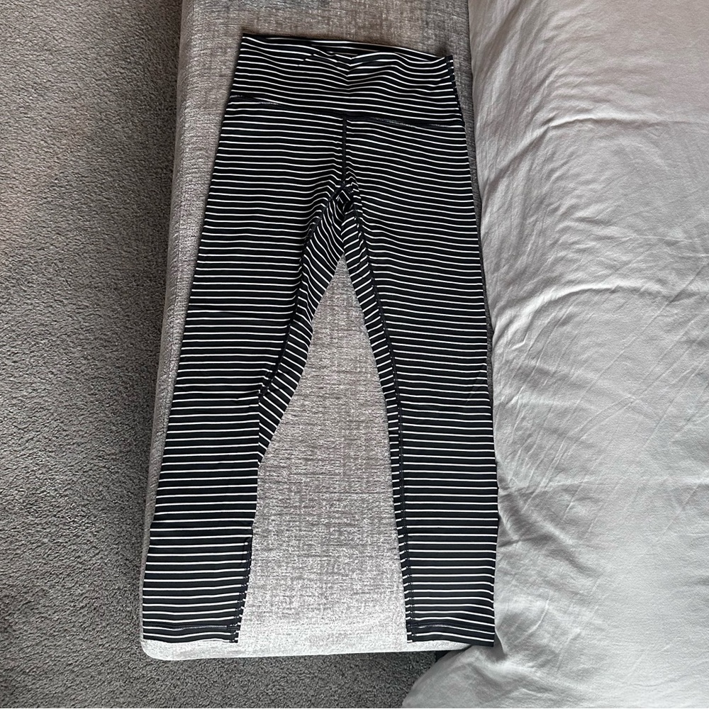 Strip 25 in Lululemon Leggings
